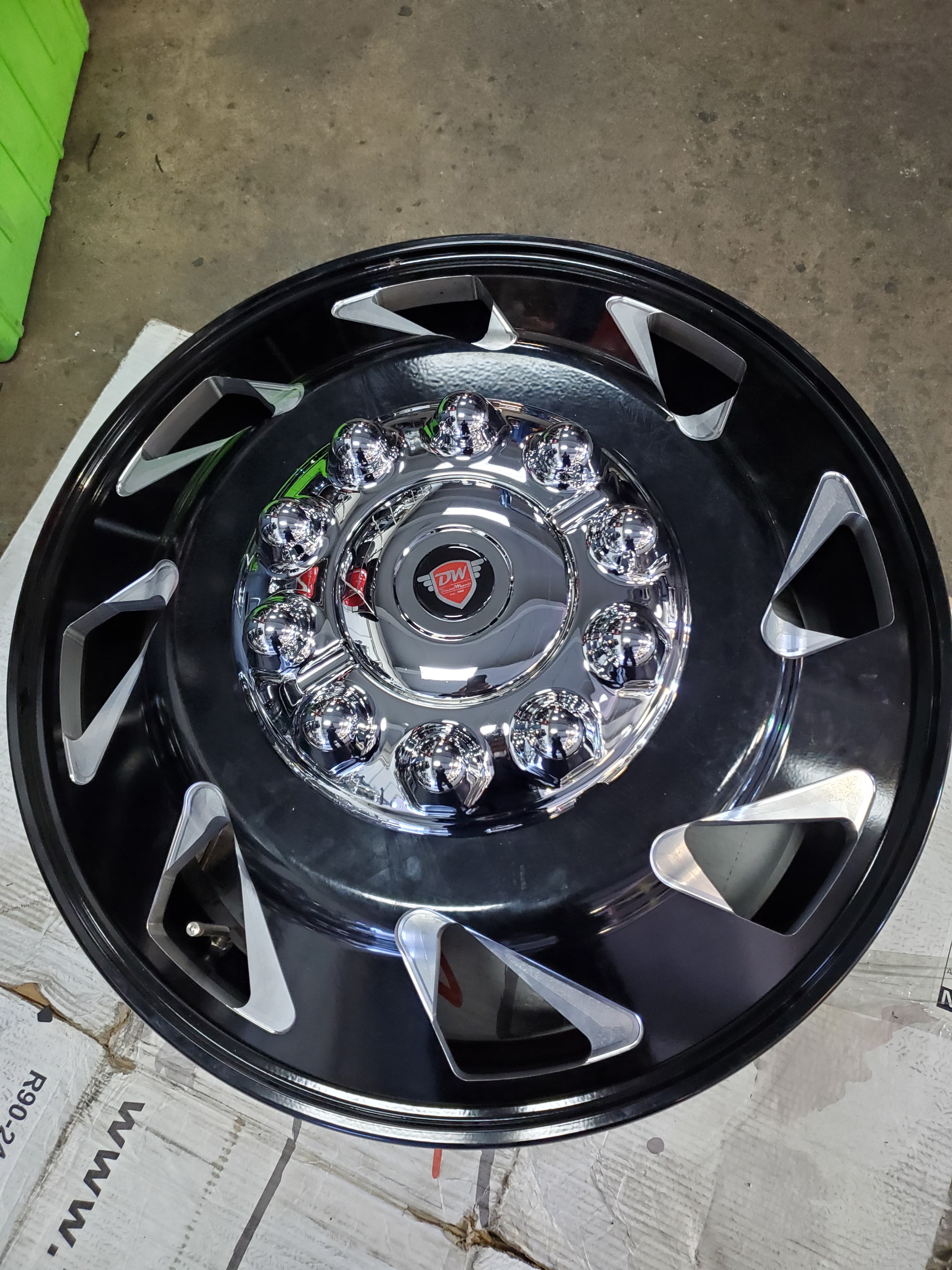 DW-9040 angle 1 of 2